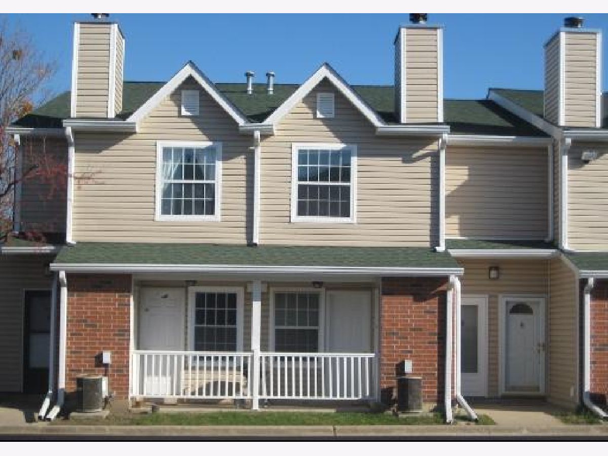 Condos & Townhomes Rented Wyndham Club Palatine Illinois, 1313 Wyndham