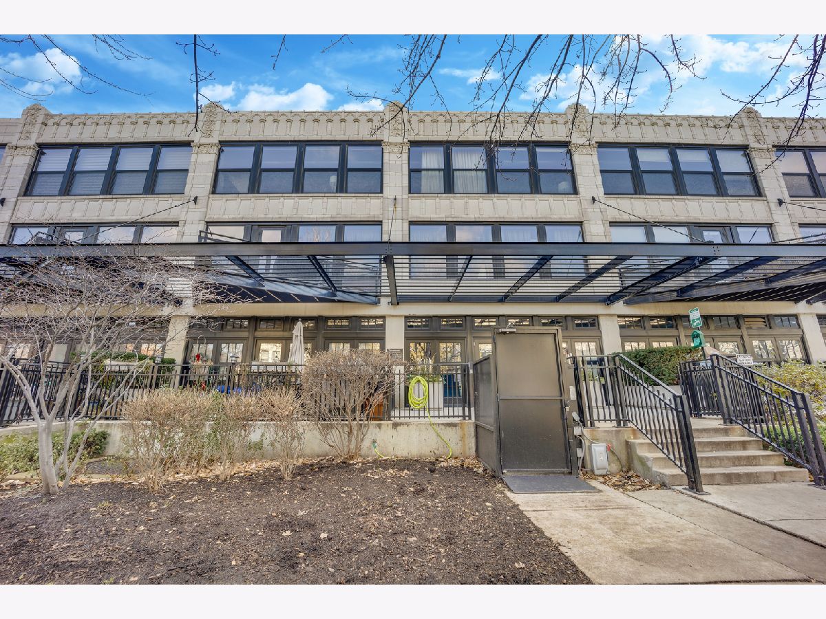 Condominiums Rented University Commons Chicago Illinois, 1001 15th