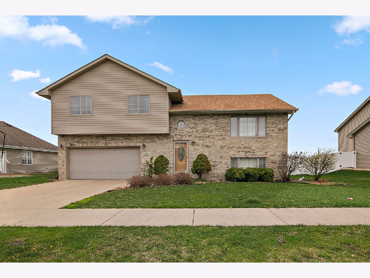  Sold Manteno Illinois, 833 Poe