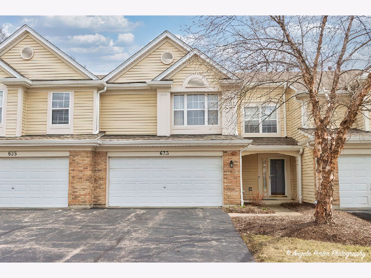 Townhomes & Condos & Homes Sold Holiday Park Fox Lake Illinois, 633 Scott