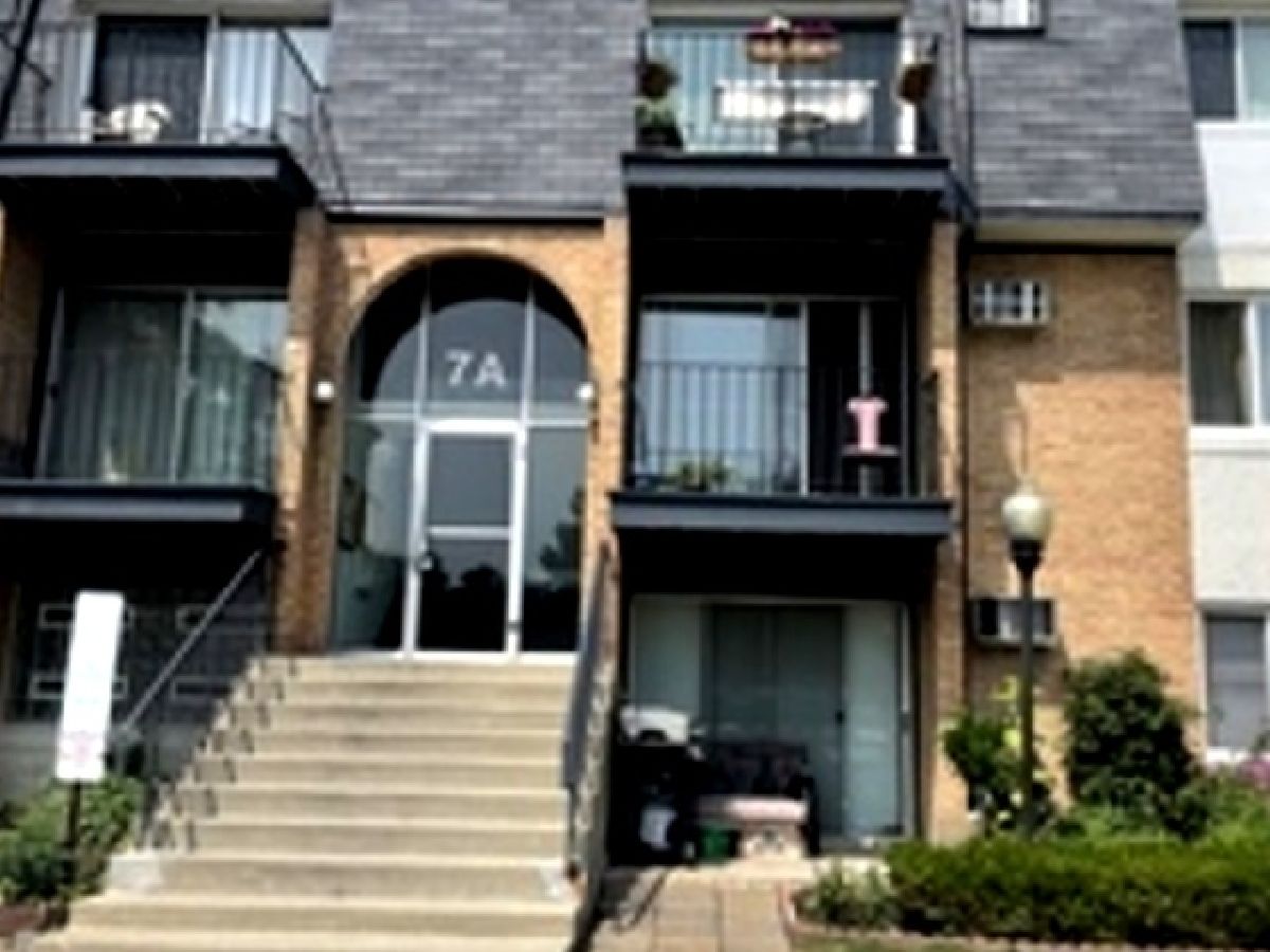 Condominiums Sold Windhaven Palatine Illinois, 7 Dundee Quarter