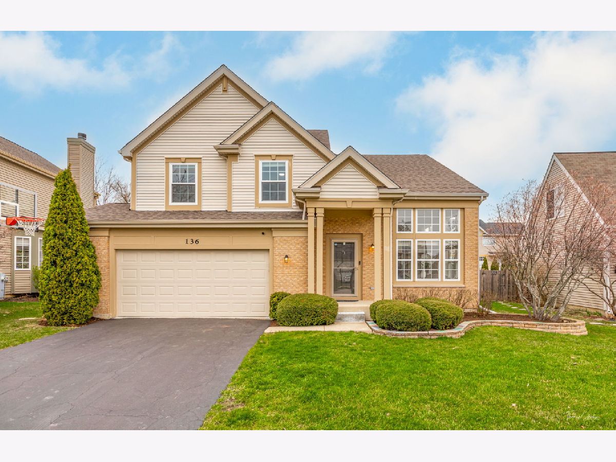 Homes & Townhomes & Condos Sold Madrona Village Round Lake Illinois, 136 Newbridge