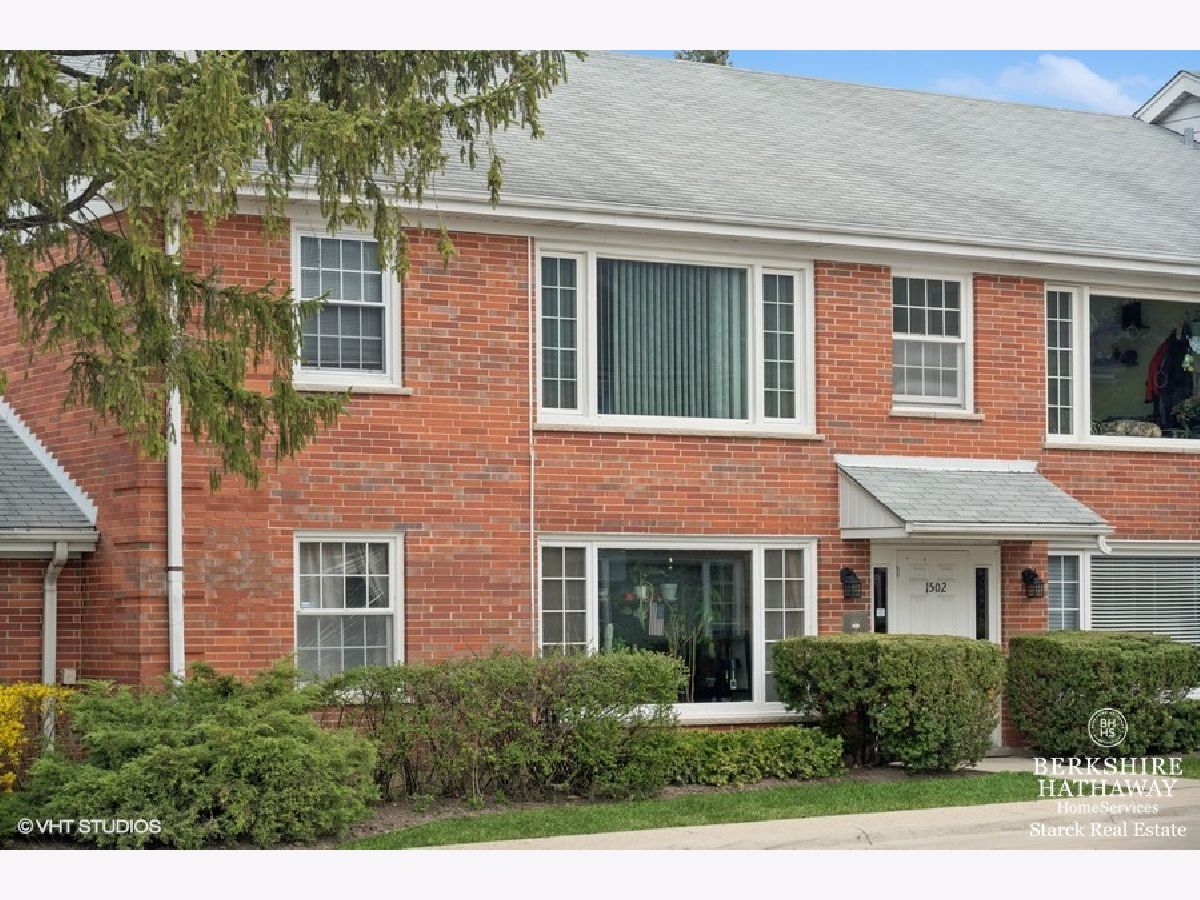 Condos & Townhomes Sold Plymouth Place Glenview Illinois, 1502 Plymouth