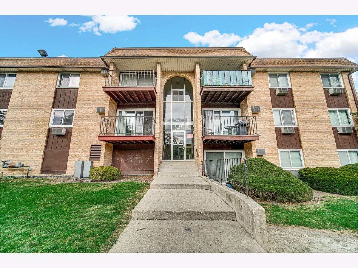 Condominiums Sold Highland Crossing Hoffman Estates Illinois, 675 Heritage