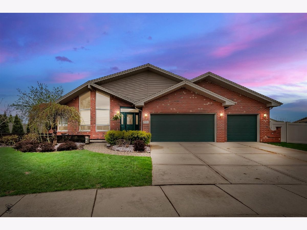 Homes & Townhomes & Condos Sold Brookside Glen Tinley Park Illinois, 7351 194th