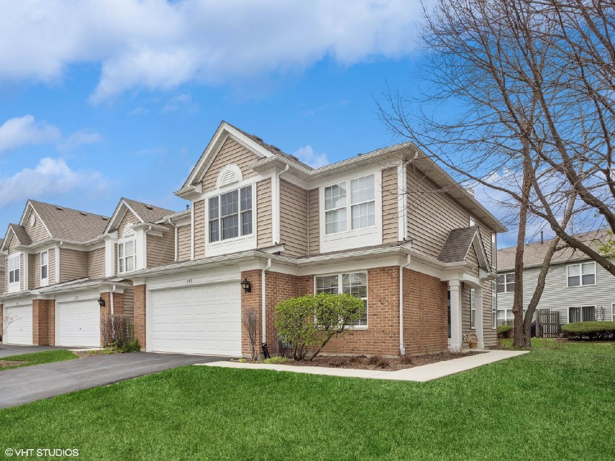 Townhomes Sold Coventry Park Palatine Illinois, 345 Lancelot
