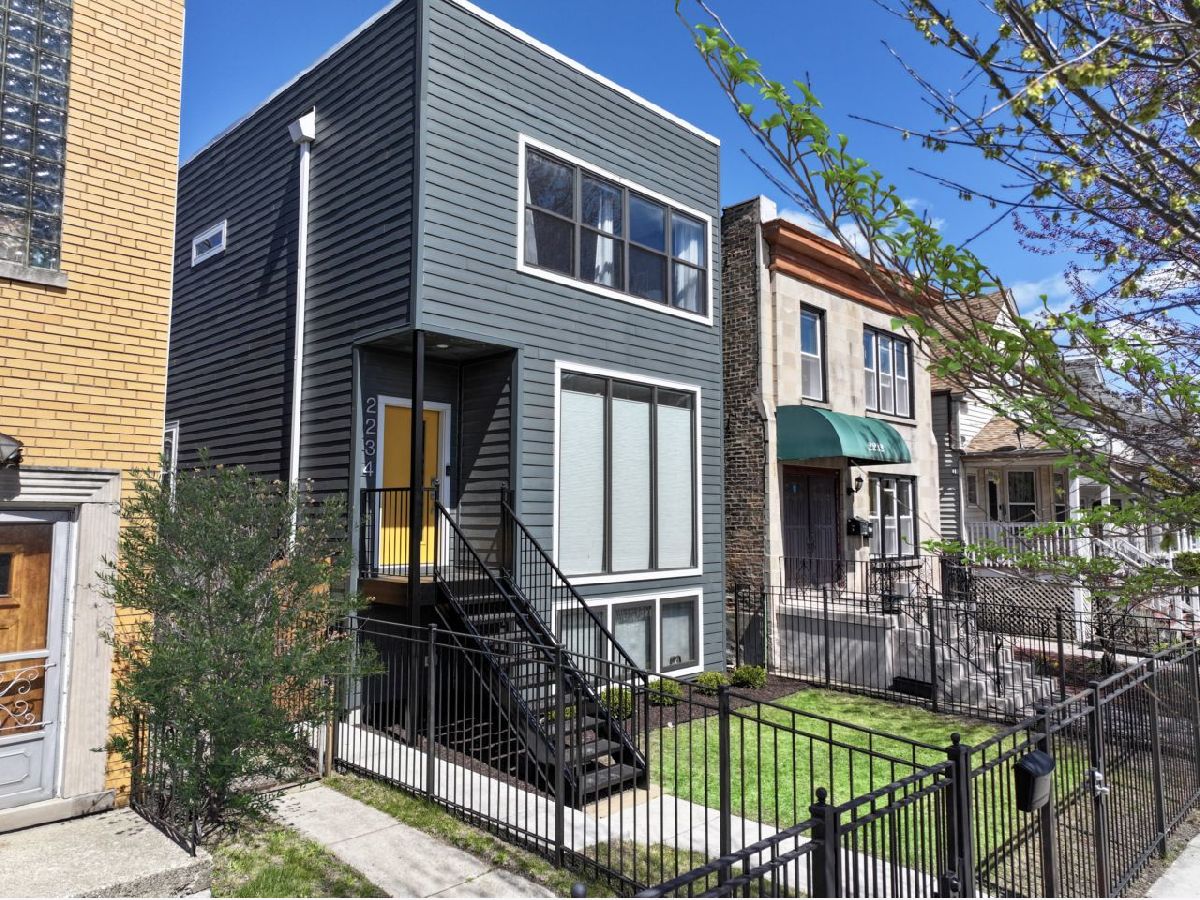 Homes & Condos & Townhomes Sold Bowmanville Chicago Illinois, 2234 Foster