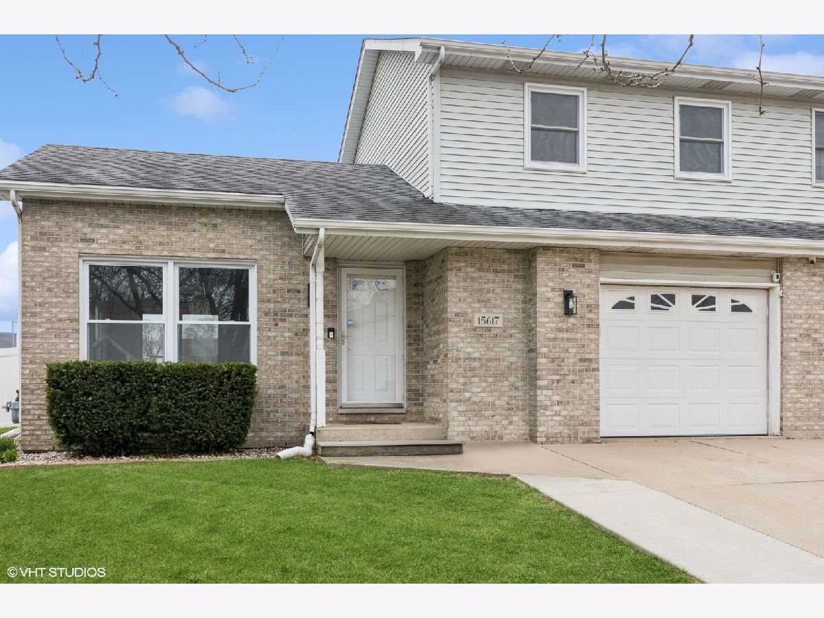 Homes & Condos & Townhomes Sold Foxford Manhattan Illinois, 15617 Waterford