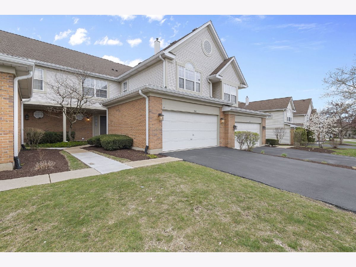 Townhomes Sold Columbine Glen Lombard Illinois, 347 Cimarron