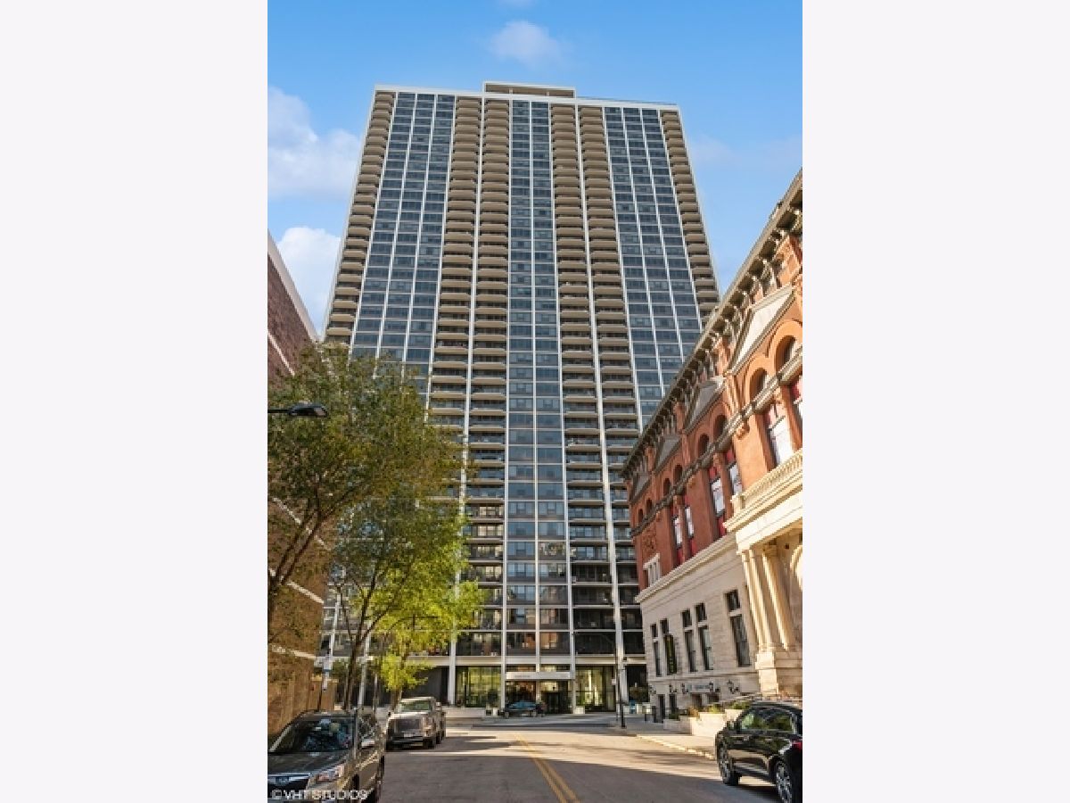 Condominiums Sold James House Chicago Illinois, 1560 Sandburg