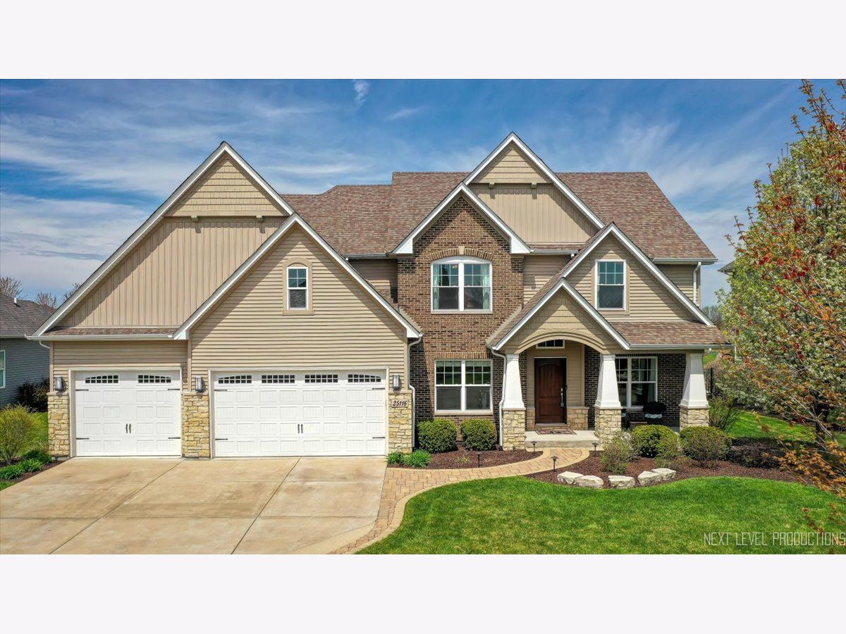 Homes & Townhomes Sold Creekside Crossing Plainfield Illinois, 25116 Island