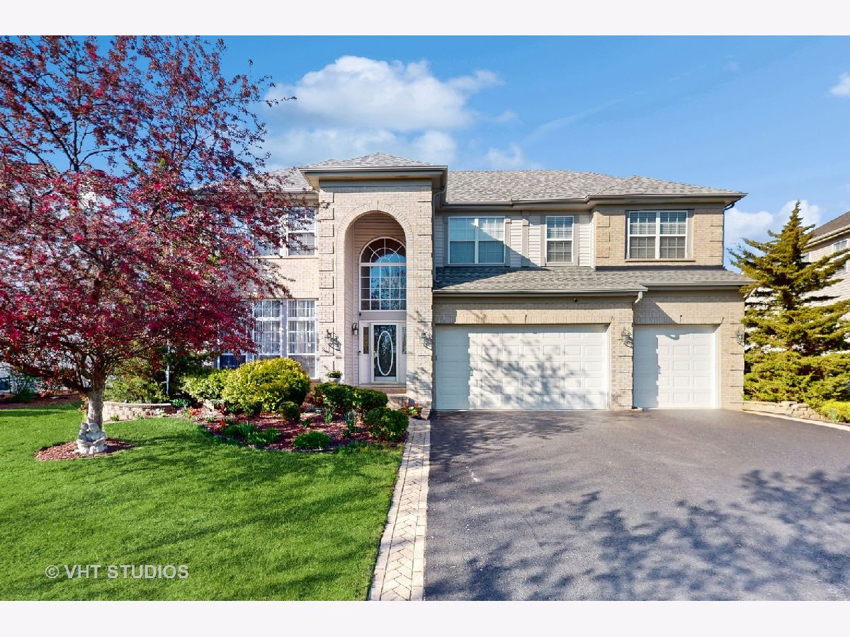Homes Sold Century Farms Naperville Illinois, 811 Commons