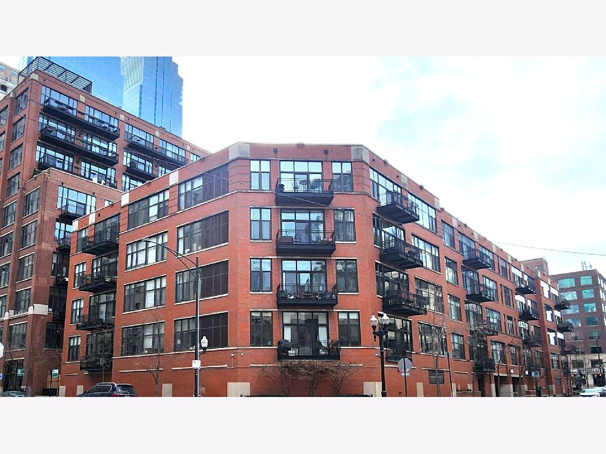 Condominiums Sold Union Square Lofts Chicago Illinois, 333 Hubbard