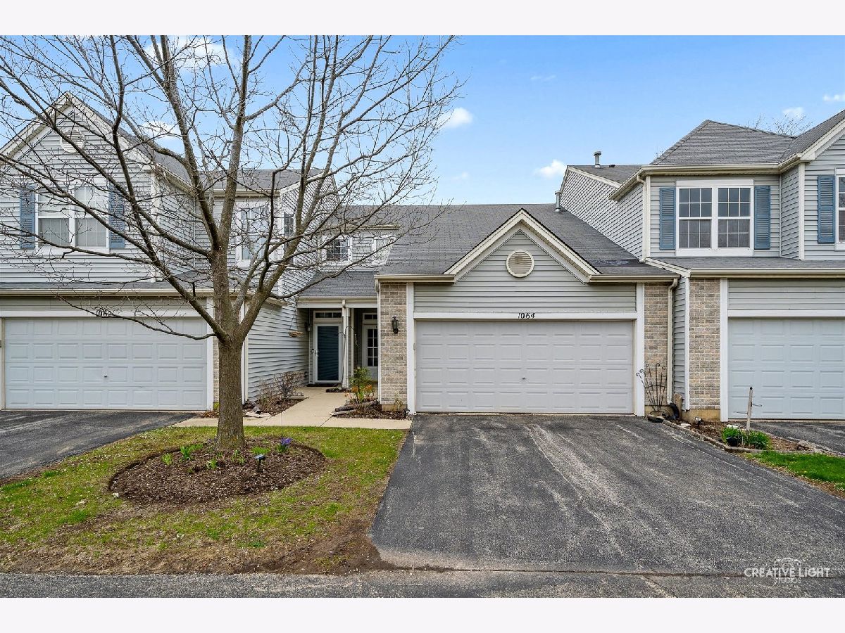 Townhomes & Homes Sold Neufairfield Joliet Illinois, 1064 Colonial