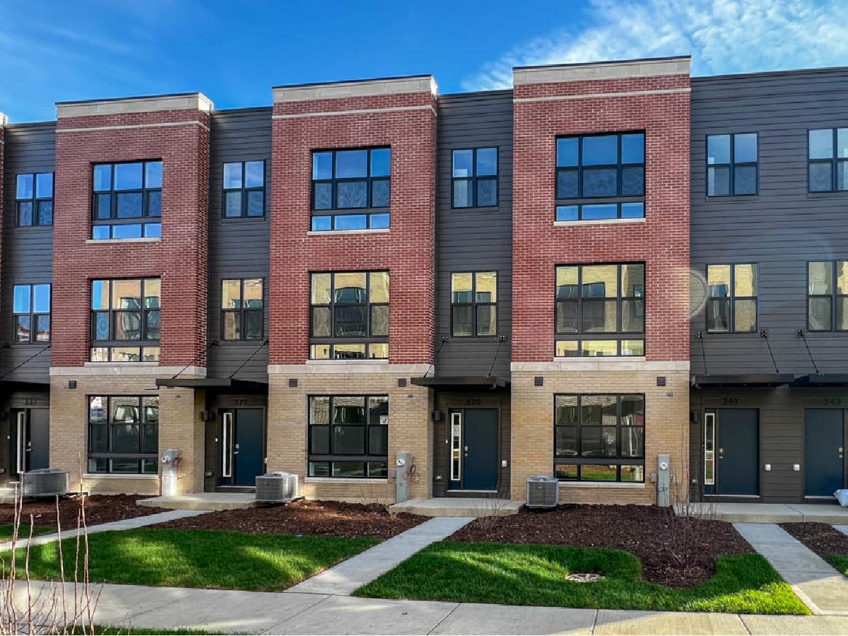Condos & Townhomes Sold The Summit At Yorktown Lombard Illinois, 339 Summit