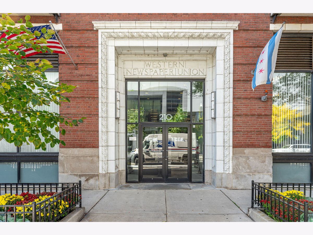 Condominiums Sold The Edge Chicago Illinois, 210 Desplaines