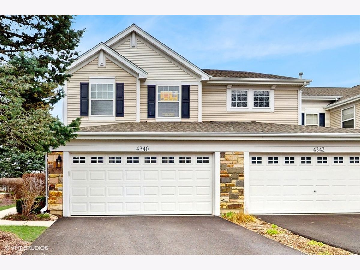 Townhomes & Condos Sold Waters Edge Island Lake Illinois, 4340 Waters Edge