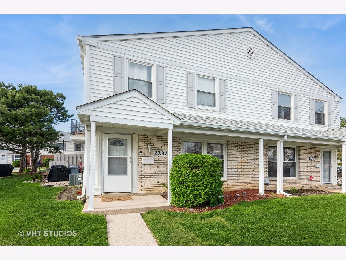 Townhomes & Condos Sold Sheffield Manor Schaumburg Illinois, 2232 Glenview