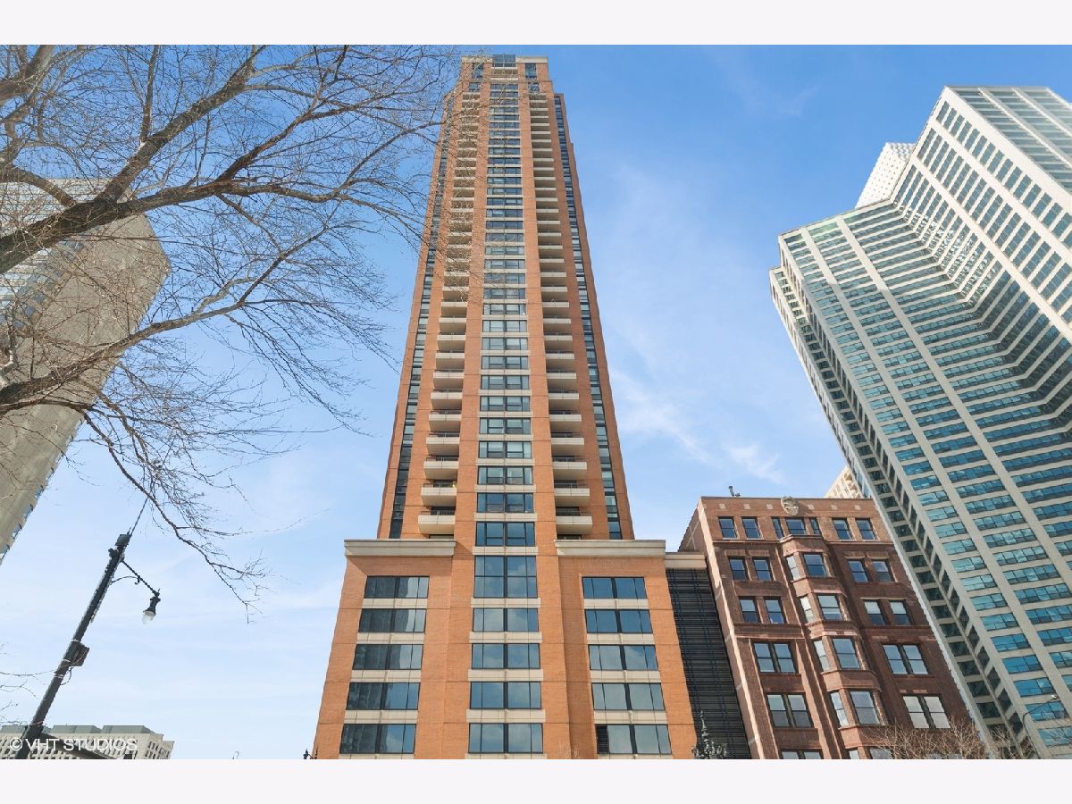 Condominiums Rented The Columbian Chicago Illinois, 1160 Michigan