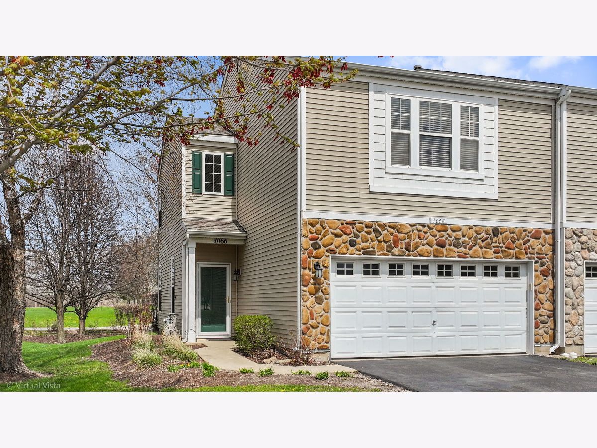 Townhomes & Condos Sold Blackstone Aurora Illinois, 4066 Boulder