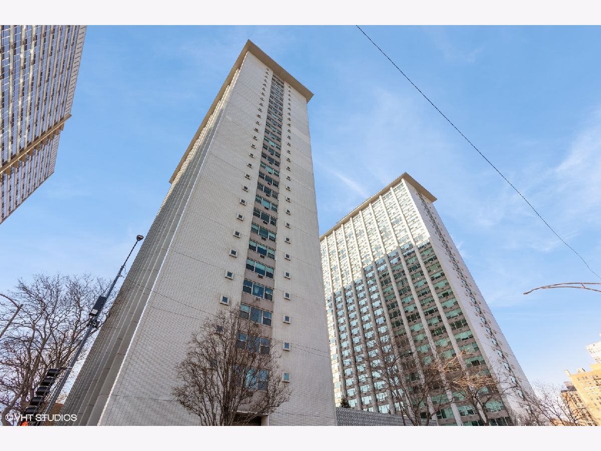  For Sale Chicago Illinois, 3600 Lake Shore Drive