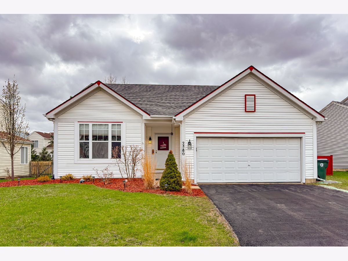 Homes Sold Silver Oaks Round Lake Beach Illinois, 2580 Stratford