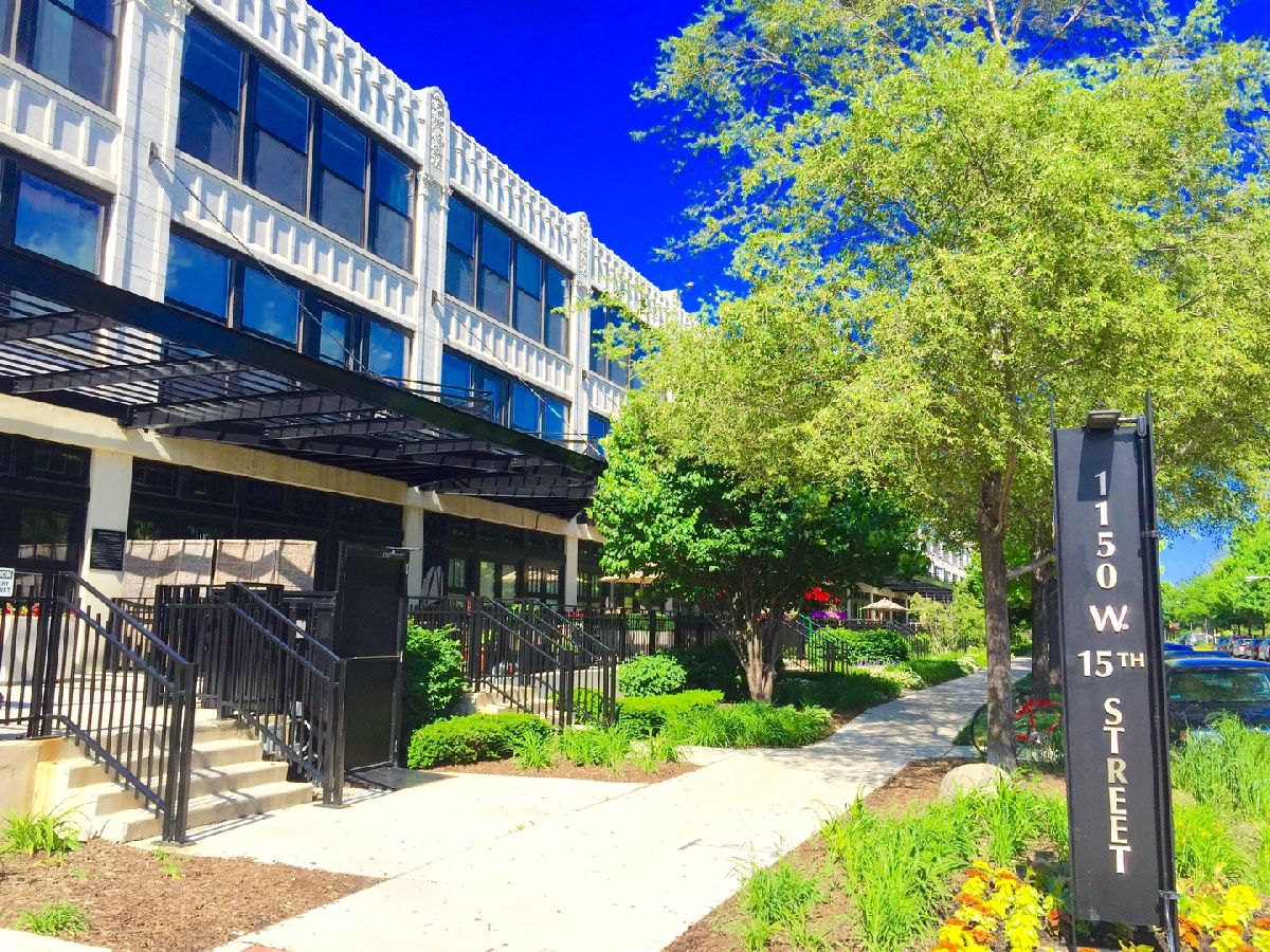Condominiums Sold University Commons Chicago Illinois, 1150 15th