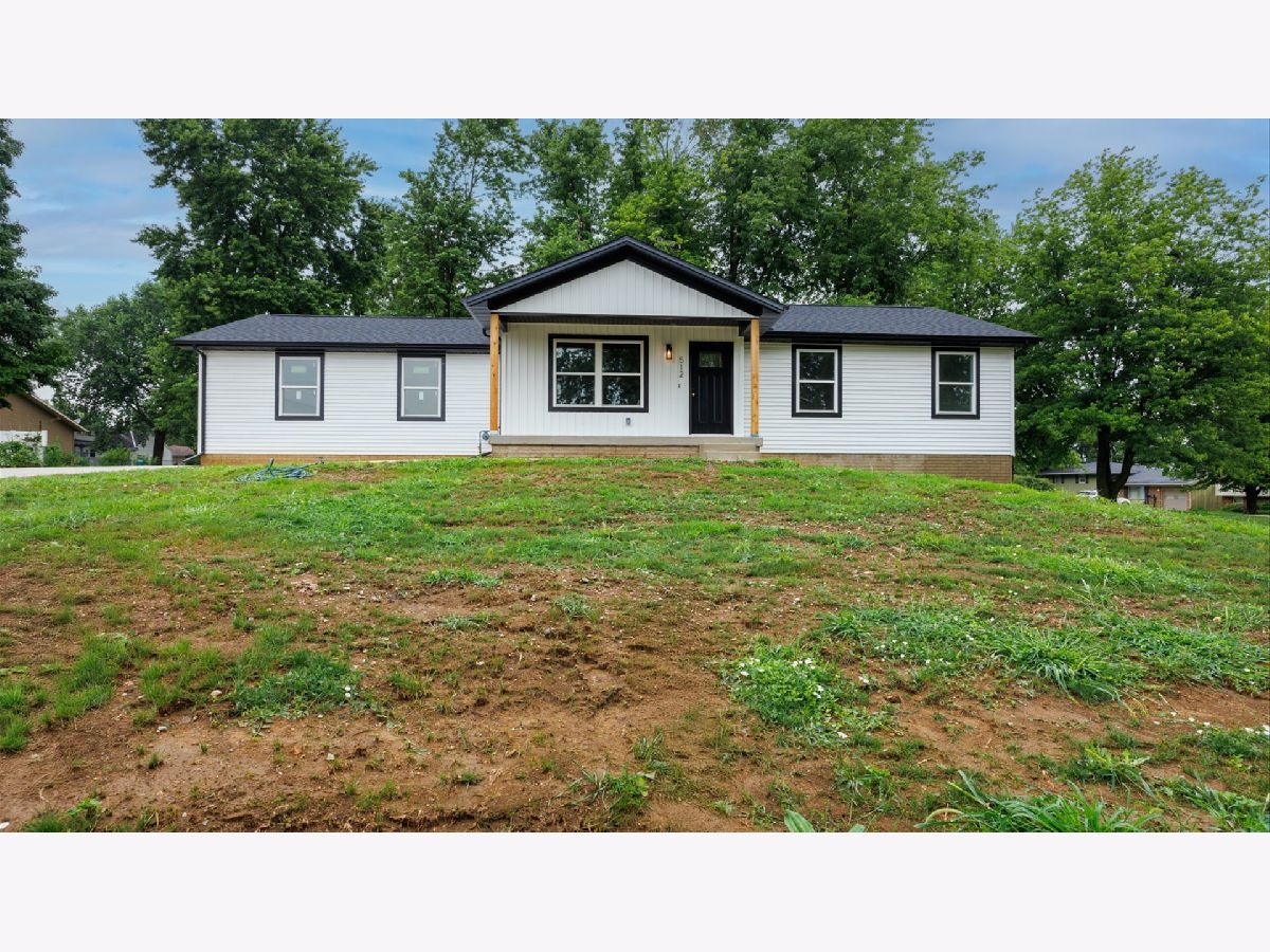  Sold Hudson Illinois, 512 Walnut