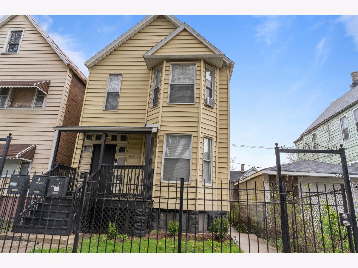 Rented Chicago Illinois, 5923 Loomis
