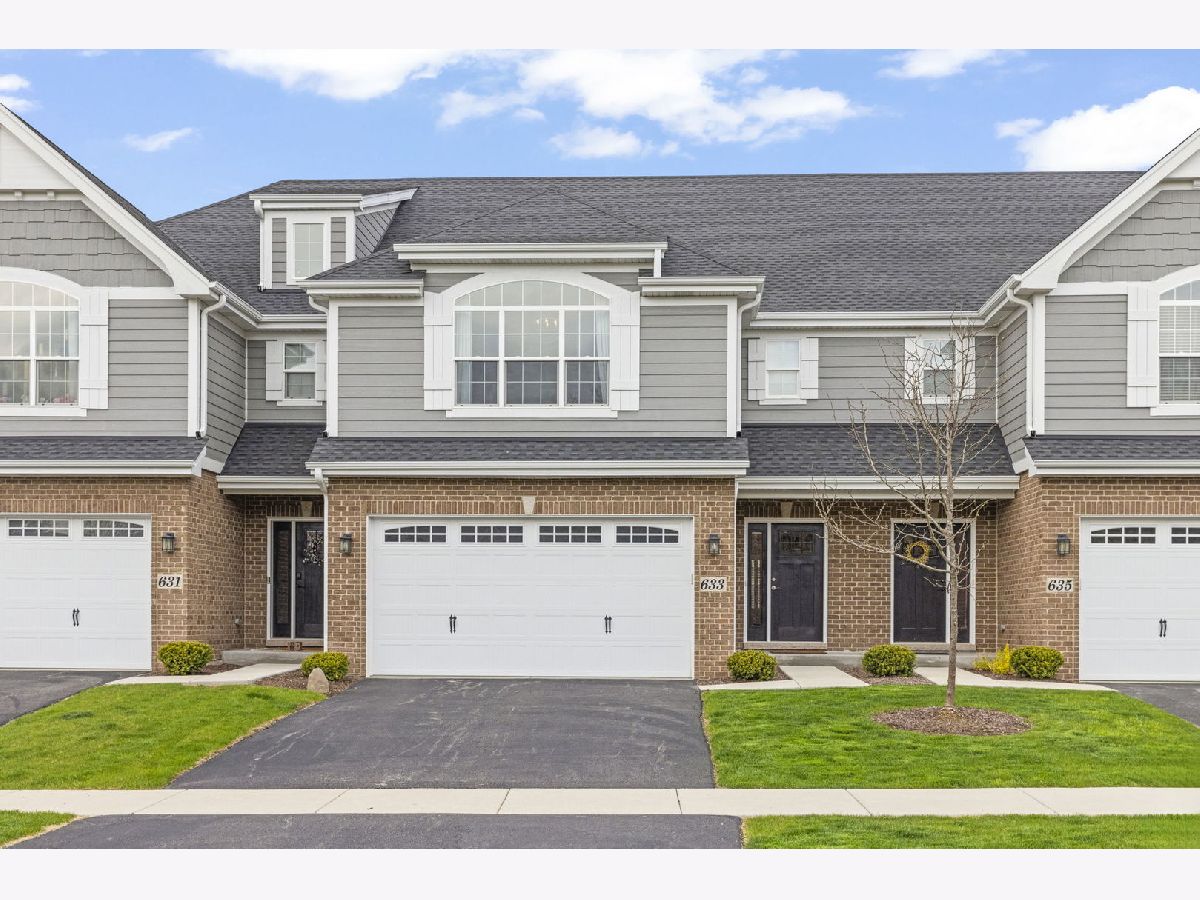 Townhomes & Homes Sold Lindenwood Acres Naperville Illinois, 633 Bourbon