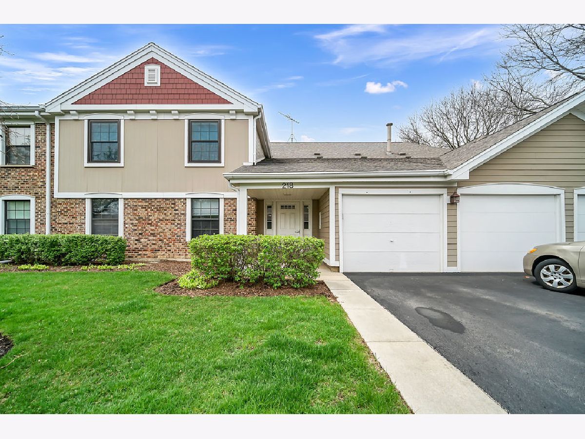 Condos & Townhomes Sold Lexington Green Schaumburg Illinois, 218 Oak Knoll