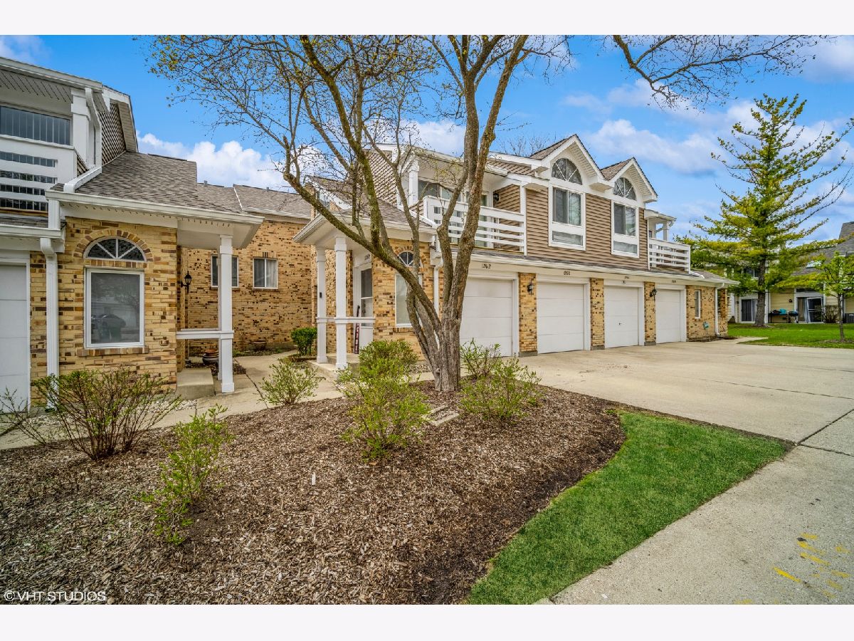 Townhomes & Condos Sold Spoerlein Farms Buffalo Grove Illinois, 1260 Ranch View