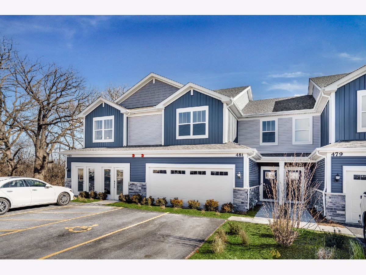  Sold Crystal Lake Illinois, 688 Cassia