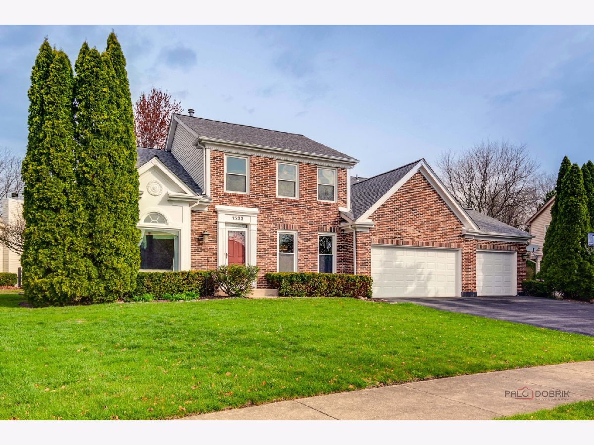 Homes & Townhomes & Condos Sold Old Farm Village Buffalo Grove Illinois, 1533 Madison