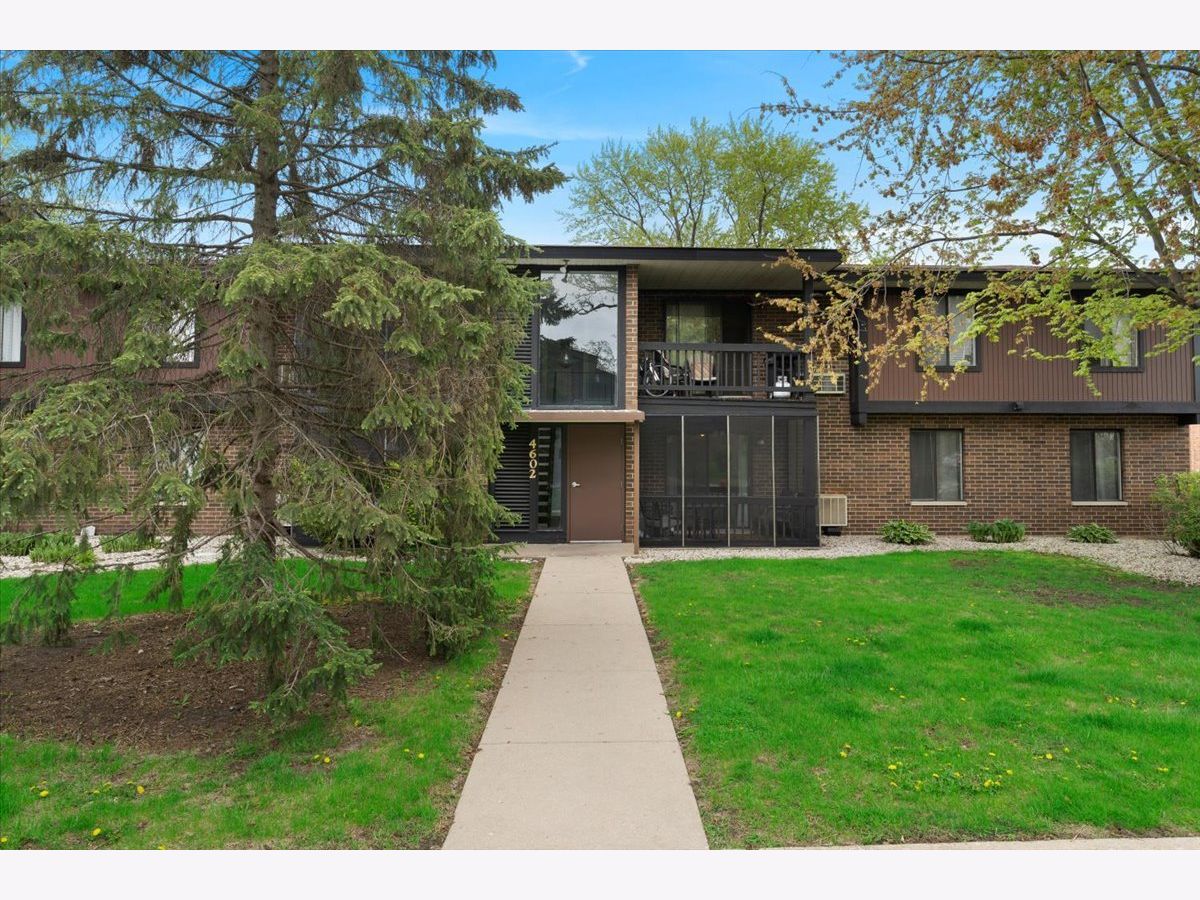 Condominiums Sold Northfox Mchenry Illinois, 4602 Northfox