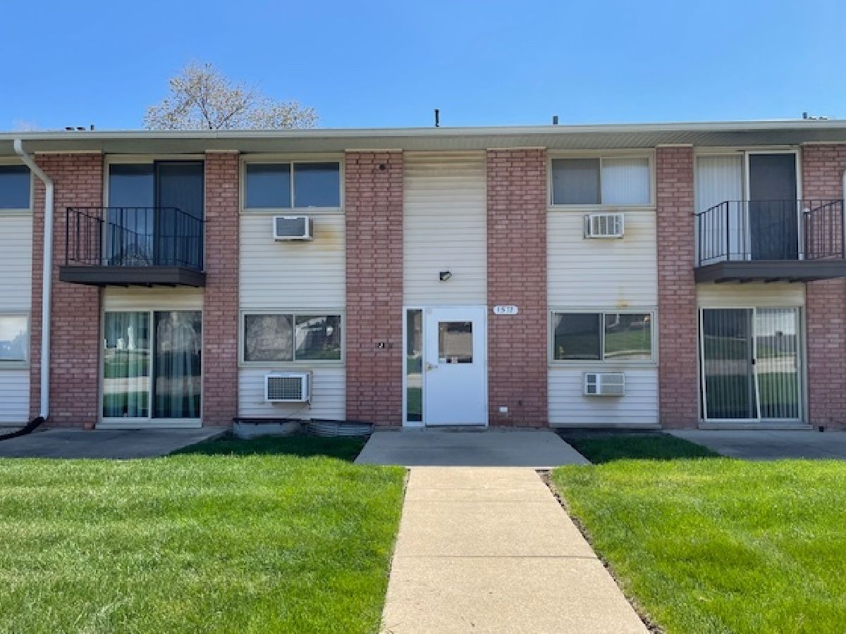 Condominiums Sold Emerald Hills Glendale Heights Illinois, 1577 Jill