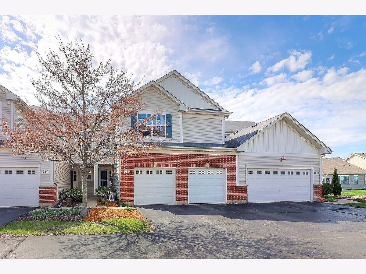 Townhomes Sold Ashcroft Walk Oswego Illinois, 212 Dorset