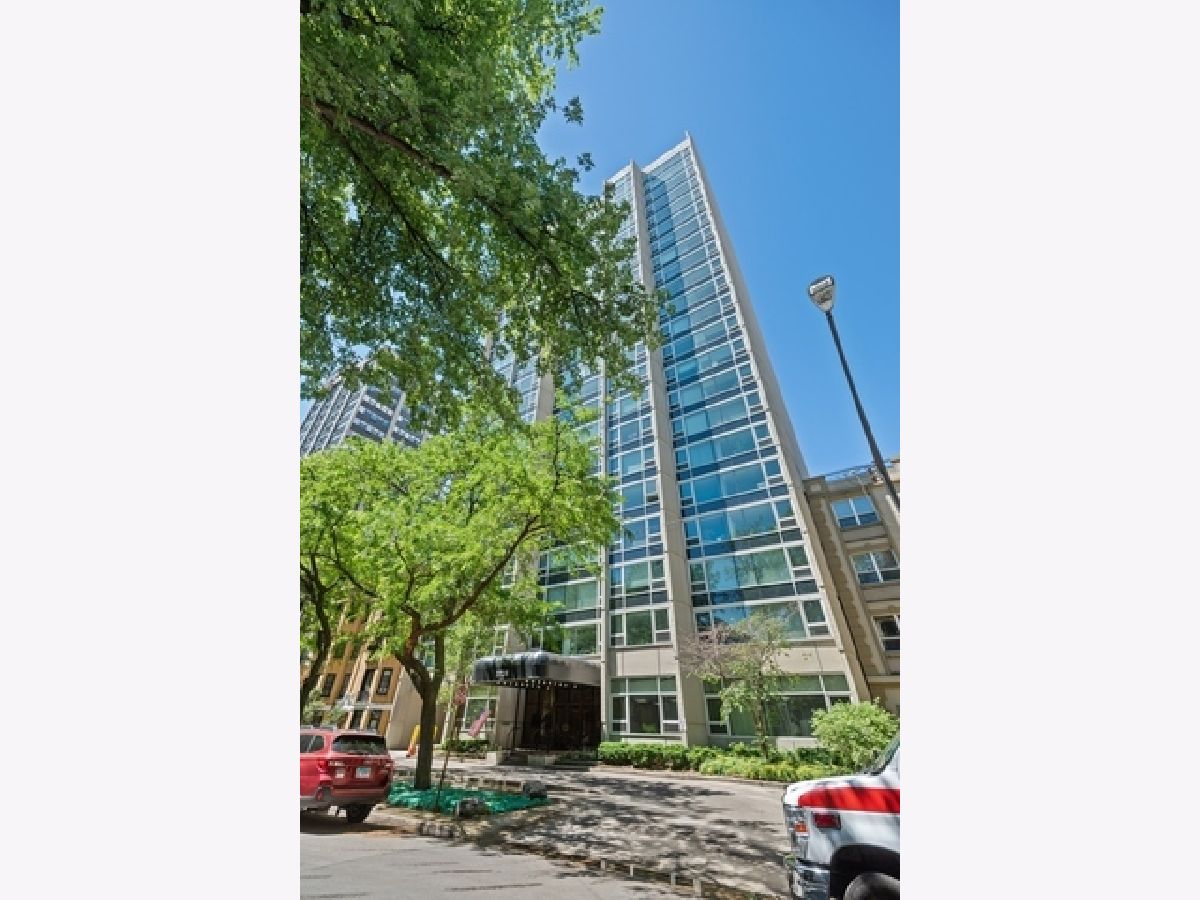 Condos & Townhomes Rented Hampden Green Chicago Illinois, 2728 Hampden