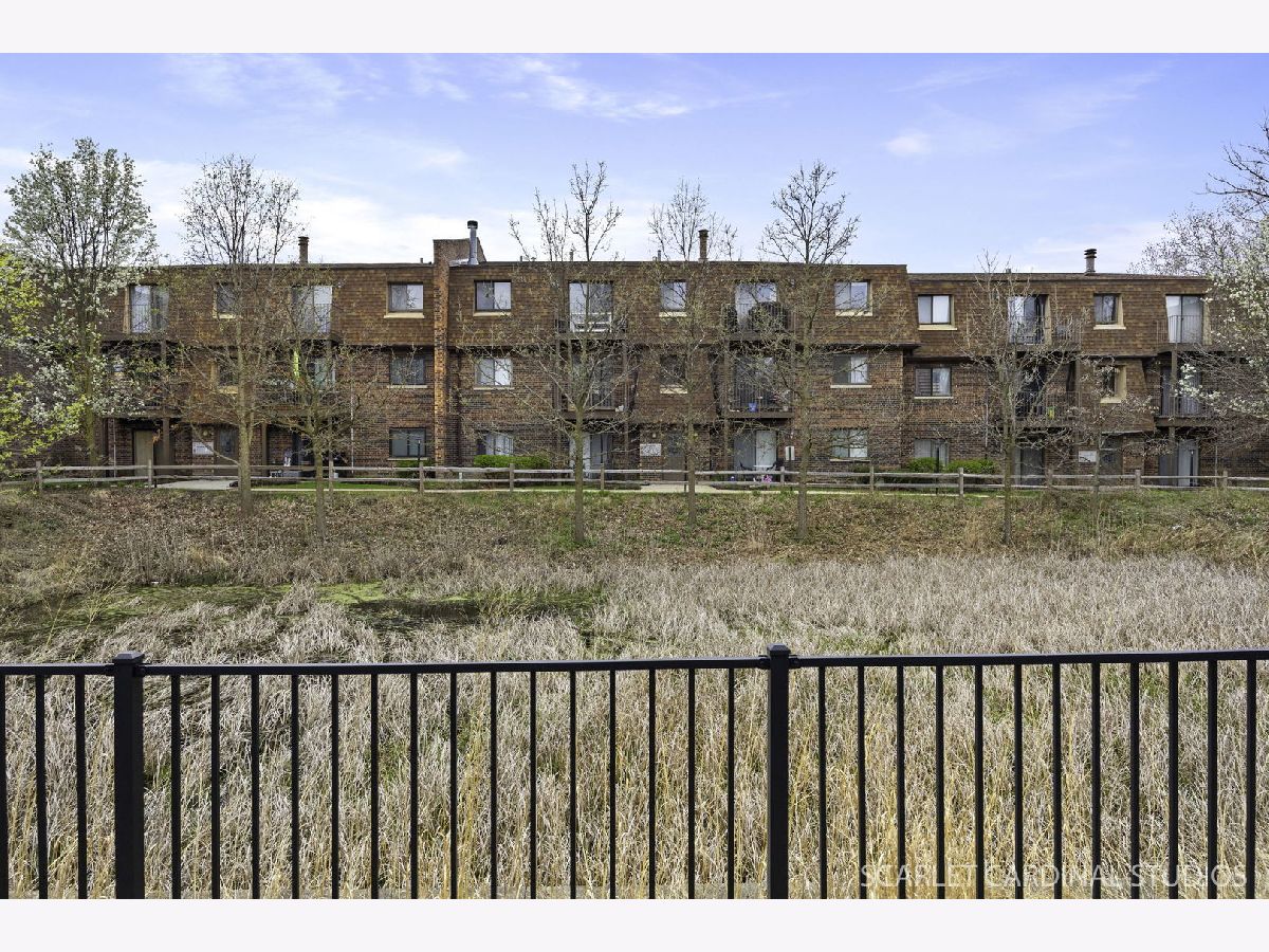 Condominiums Sold Hidden Valley Lombard Illinois, 1404 Fairfield