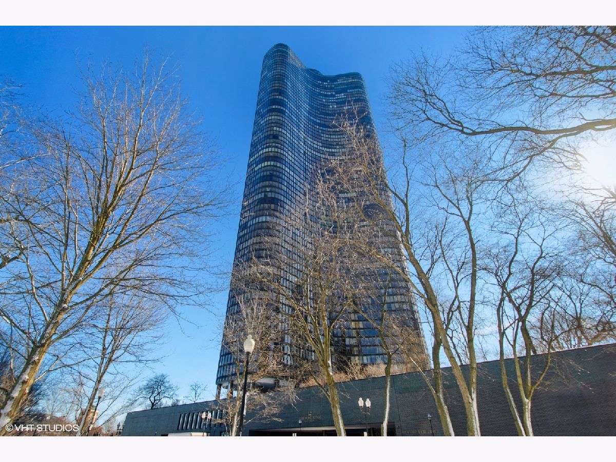 Condominiums Sold Lake Point Tower Chicago Illinois, 505 Lake Shore
