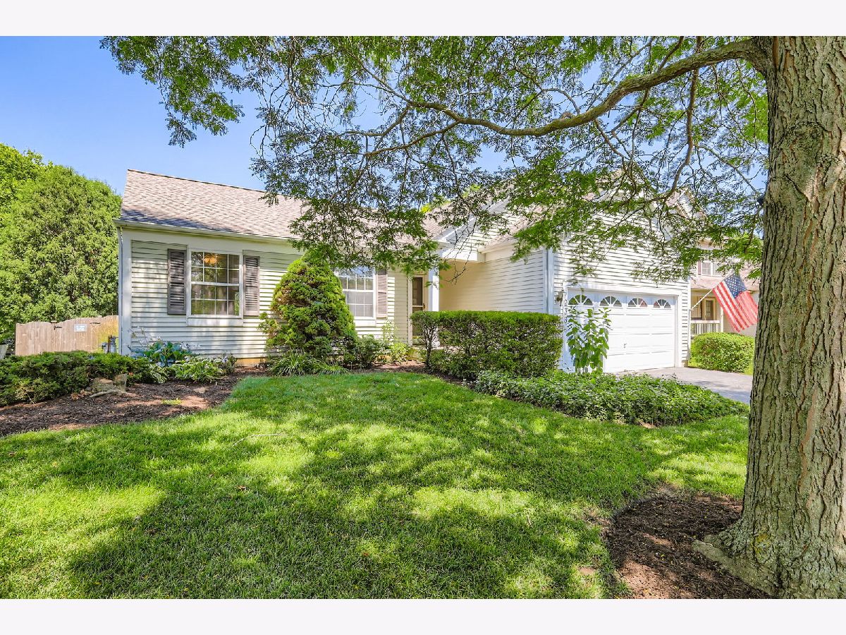 Homes For Sale Savanna Springs Lake Villa Illinois, 238 Indian Ridge Lane
