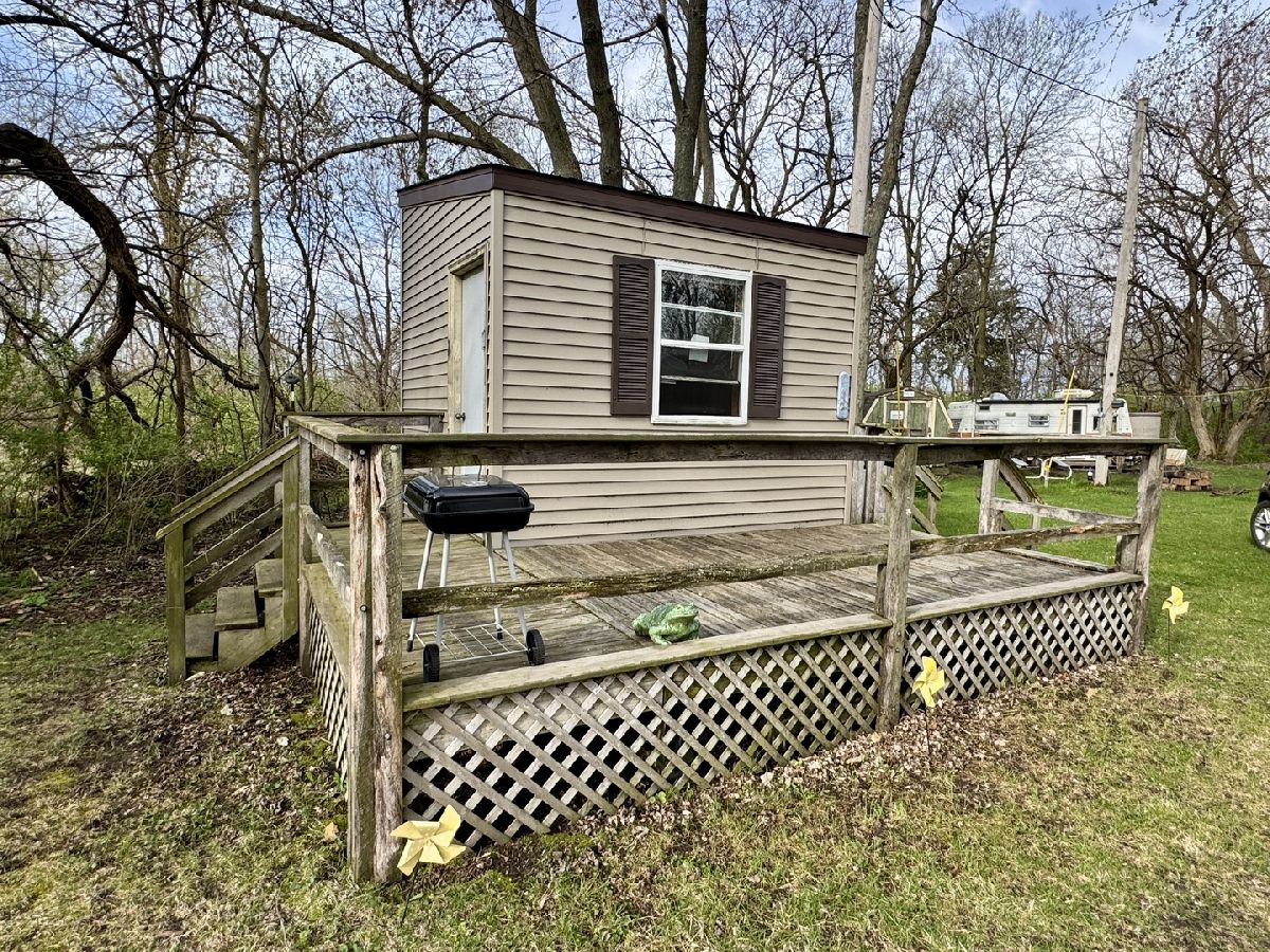  Sold Sheffield Illinois, 1850 375 East