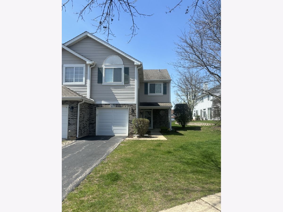 Townhomes & Condos Sold Reflections Darien Illinois, 8238 Ripple Ridge