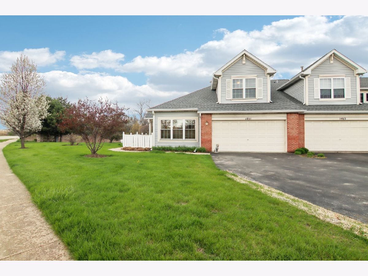 Townhomes Sold Fields Of Cambridge Waukegan Illinois, 1461 Candlestick