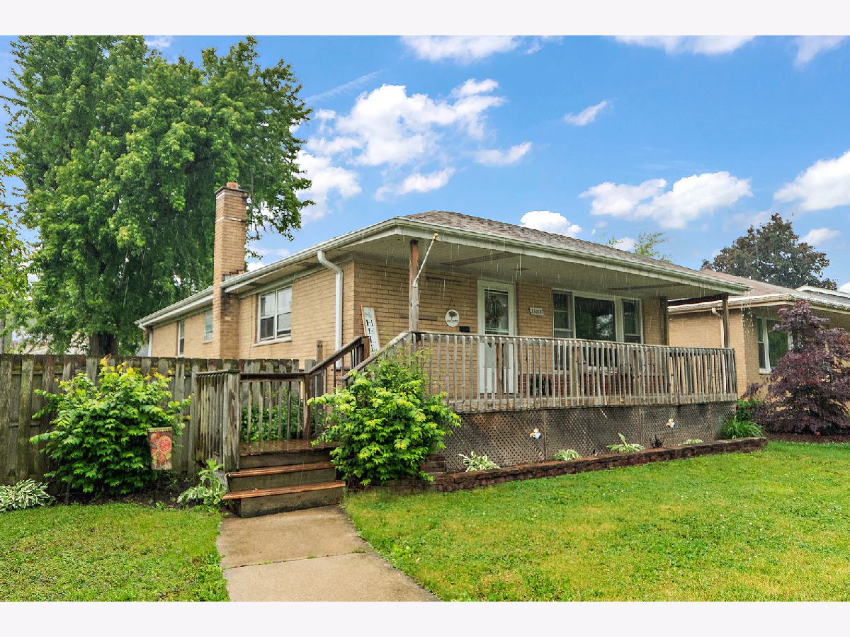 Homes & Condos & Townhomes Sold Midlothian Gardens Midlothian Illinois, 15058 Tripp