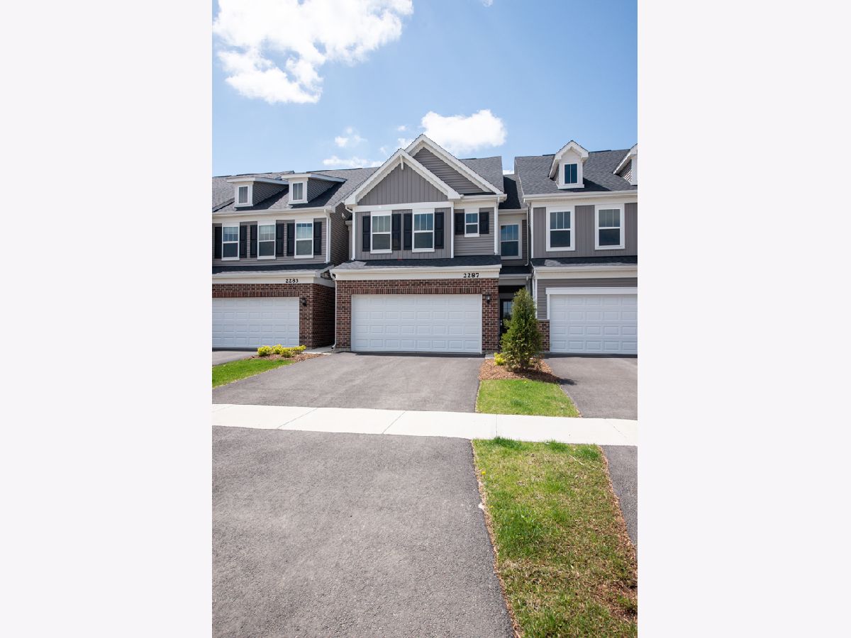  Rented Bolingbrook Illinois, 2287 Ryegrass