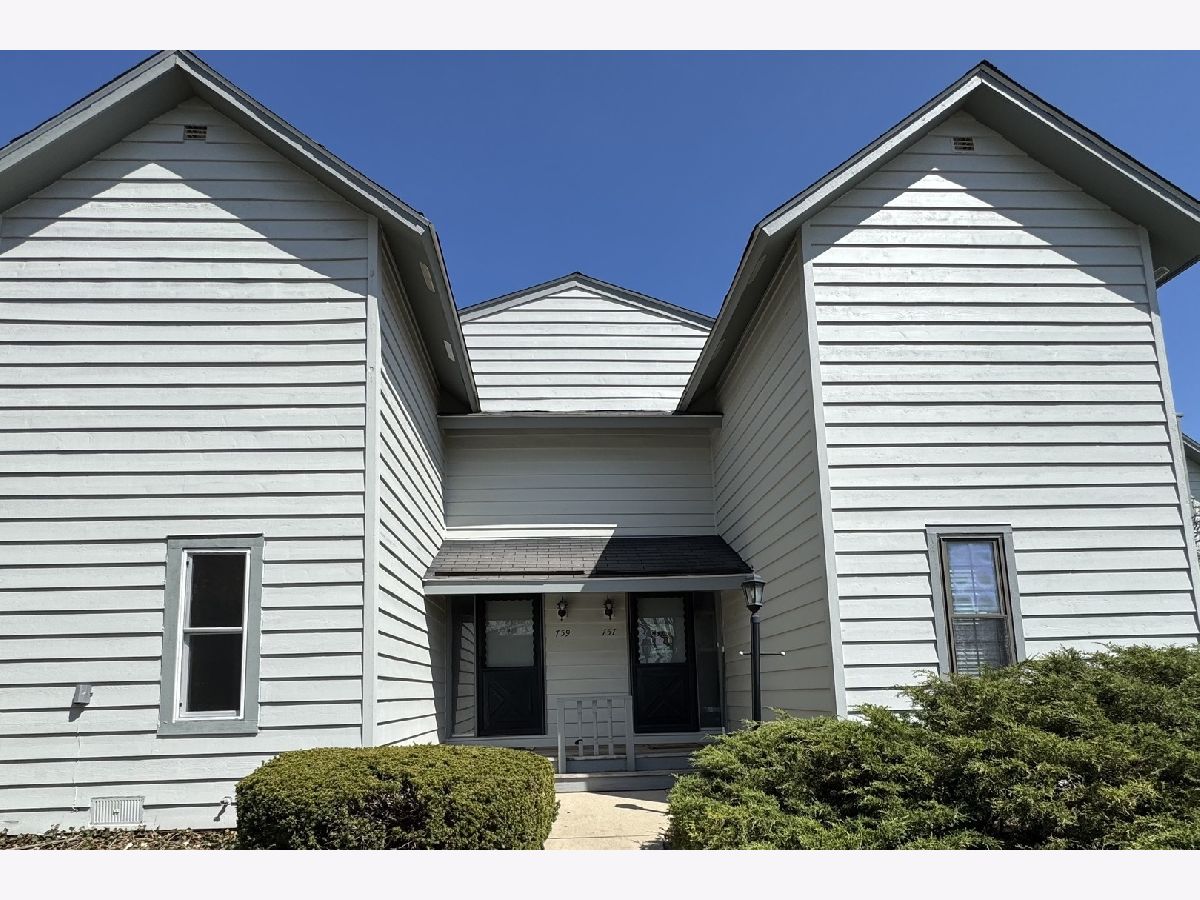 Townhomes & Condos & Homes Rented Heather Ridge Gurnee Illinois, 759 Drury