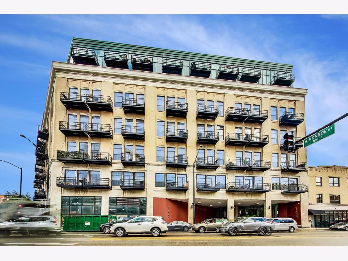 Condominiums Rented Paramount Lofts Chicago Illinois, 1645 Ogden
