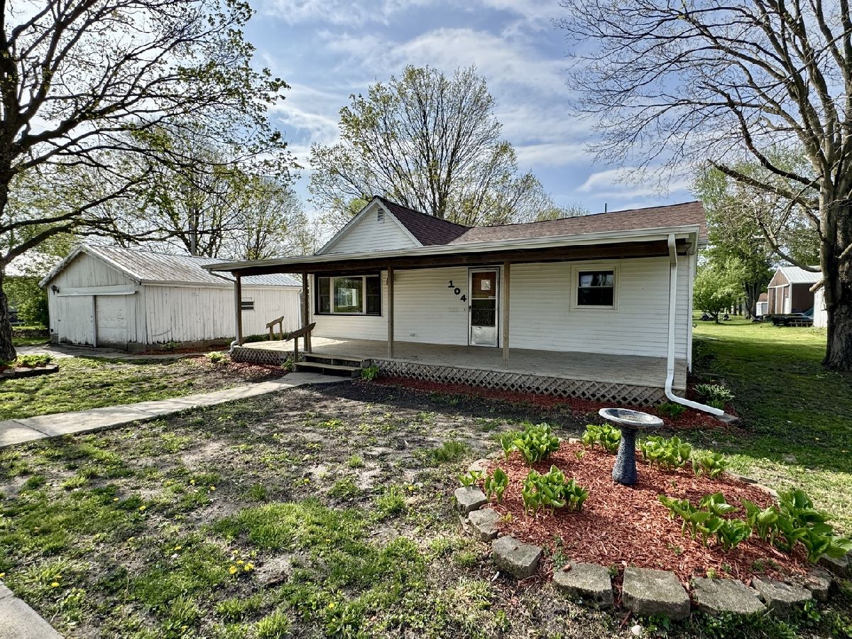  Sold Magnolia Illinois, 104 Lafayette