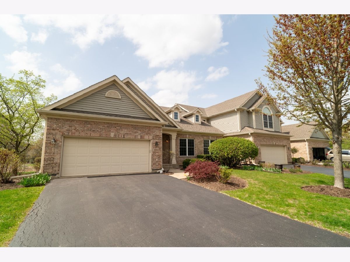 Townhomes Sold Boulder Ridge West Villa Lake In The Hills Illinois, 3931 Willow View